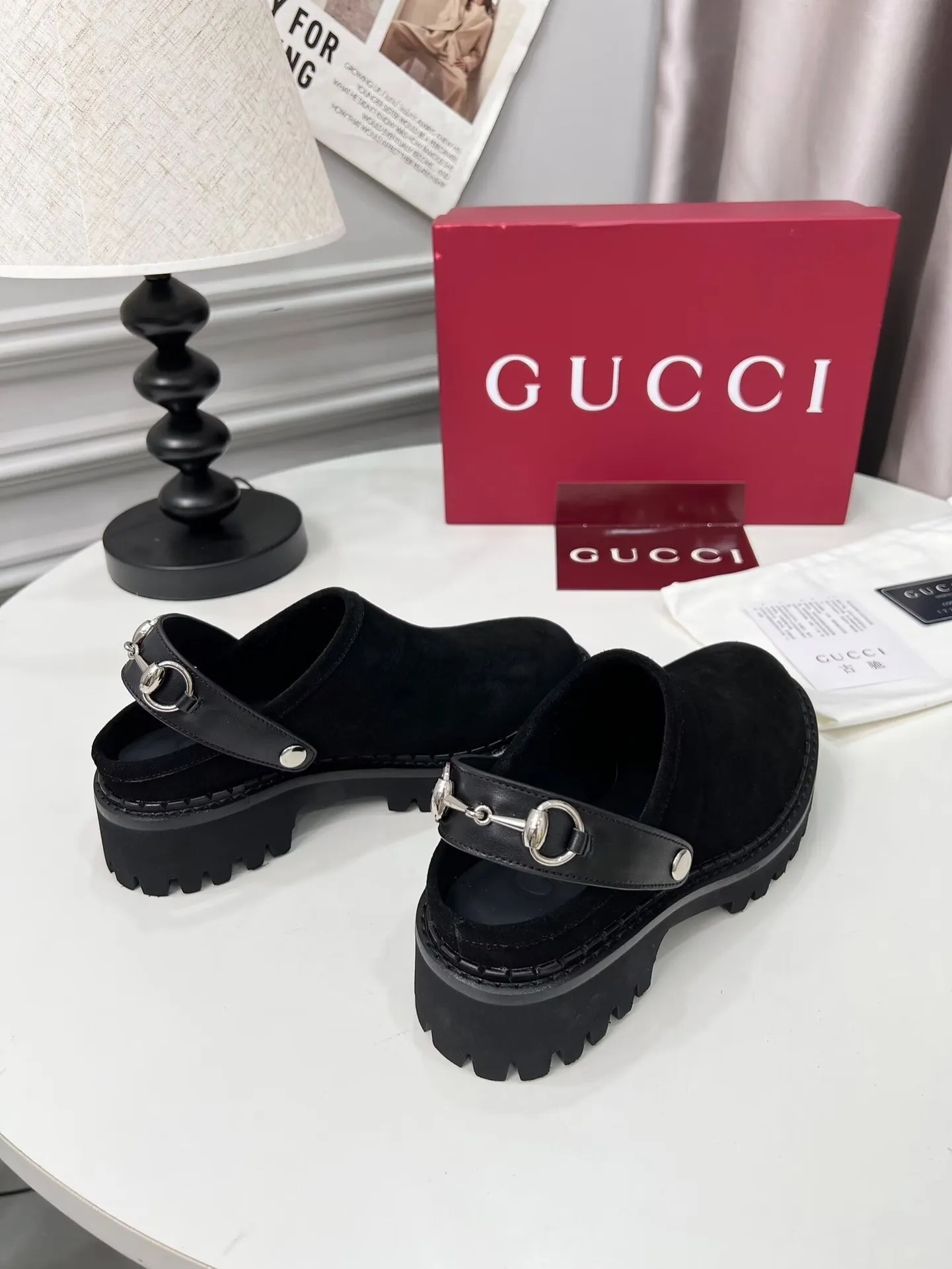 👟👟Ex-factory price 480👟👟 GUCCI British-style fashion slippers, lazy design back stumbling ➕thick sole increased height, empty back shape looming with exposed ankles, super cool when walking, age-neutral style, wide audience, Fabric: cowhide, mercerized cow suede Lining/foot pad: cowhide Outsole: foam outsole Heel height: 5cm Number of yards: 35-42 (customized numbers at both ends) Color: 4 colors available: black, brown, and military green Packing: card, bag